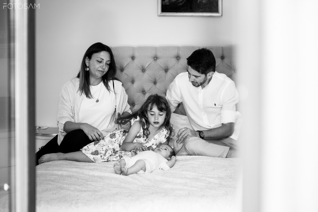 attimi-di-intimità-in-un-servizio-fotografico-a-casa–vivi-la-magia-in-famiglia