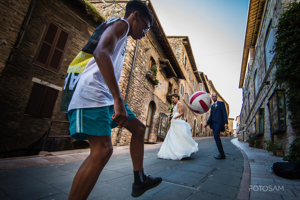 fotografo-matrimonio-non-in-posa-assisi-castello-di-petrata