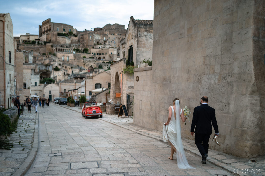 Nozze a Matera, passeggiare per i Sassi