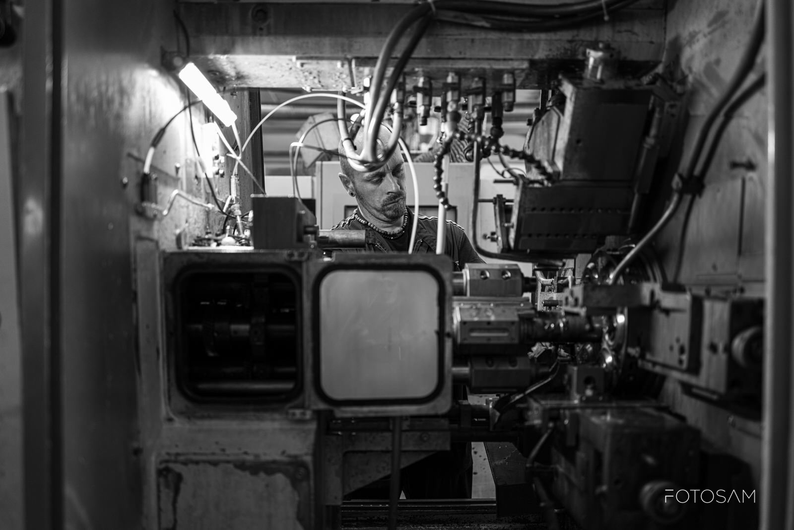 interno-macchina-controllo-numerico