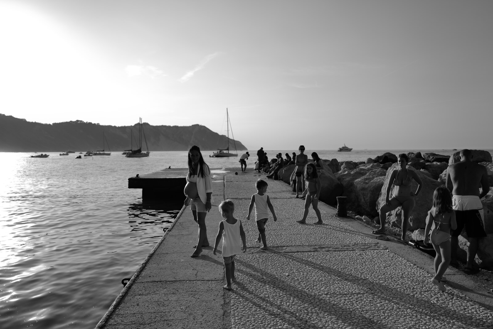 mamma-con-pancione-molo-portonovo