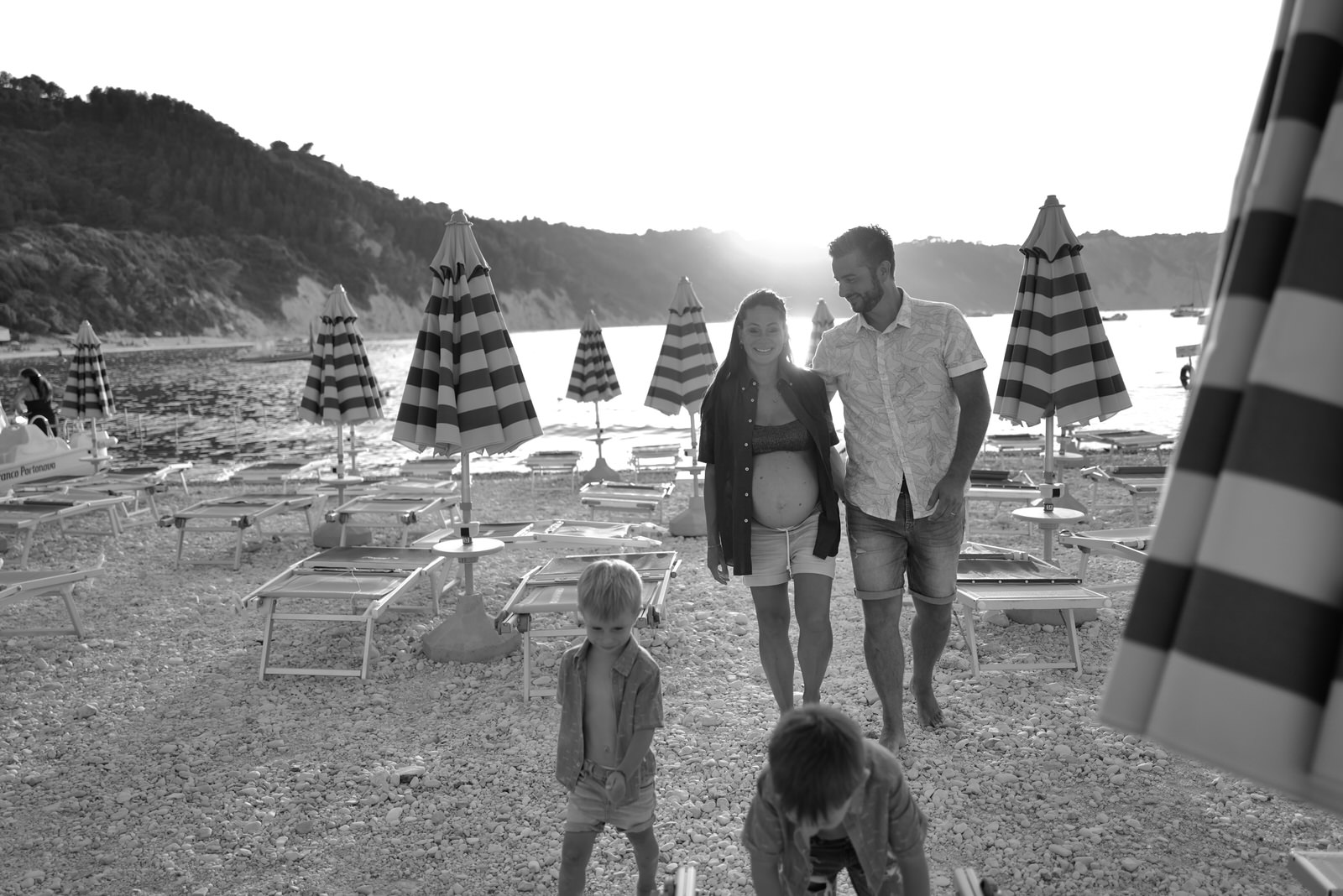 mamma-papa-tra-gli-ombrelloni-di-portonovo